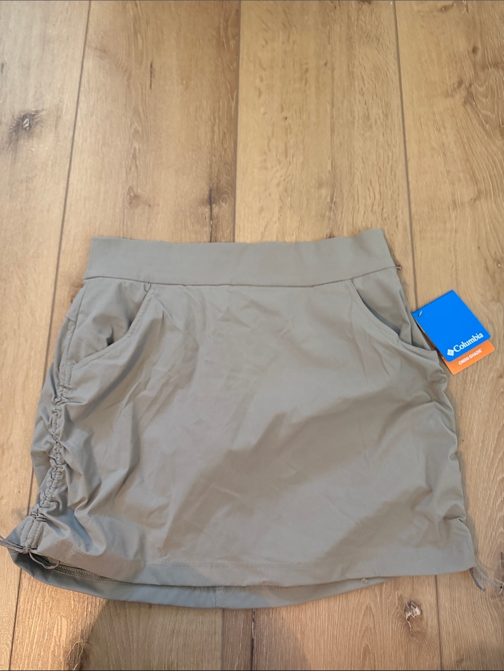 Women's Columbia skirt NWT M